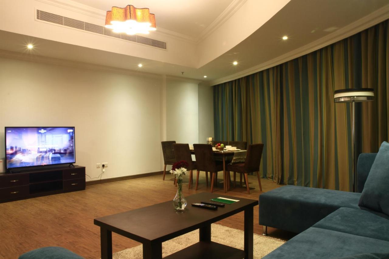 Magnum Hotel & Suites West Bay ドーハ エクステリア 写真