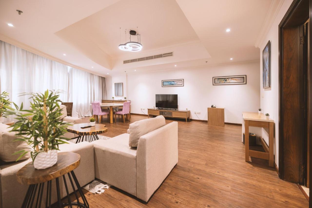Magnum Hotel & Suites West Bay ドーハ エクステリア 写真
