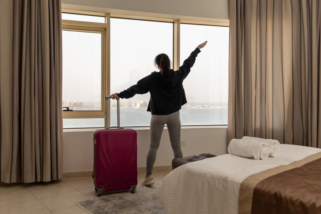 Magnum Hotel & Suites West Bay ドーハ エクステリア 写真