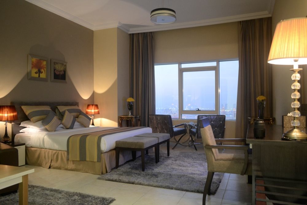Magnum Hotel & Suites West Bay ドーハ エクステリア 写真